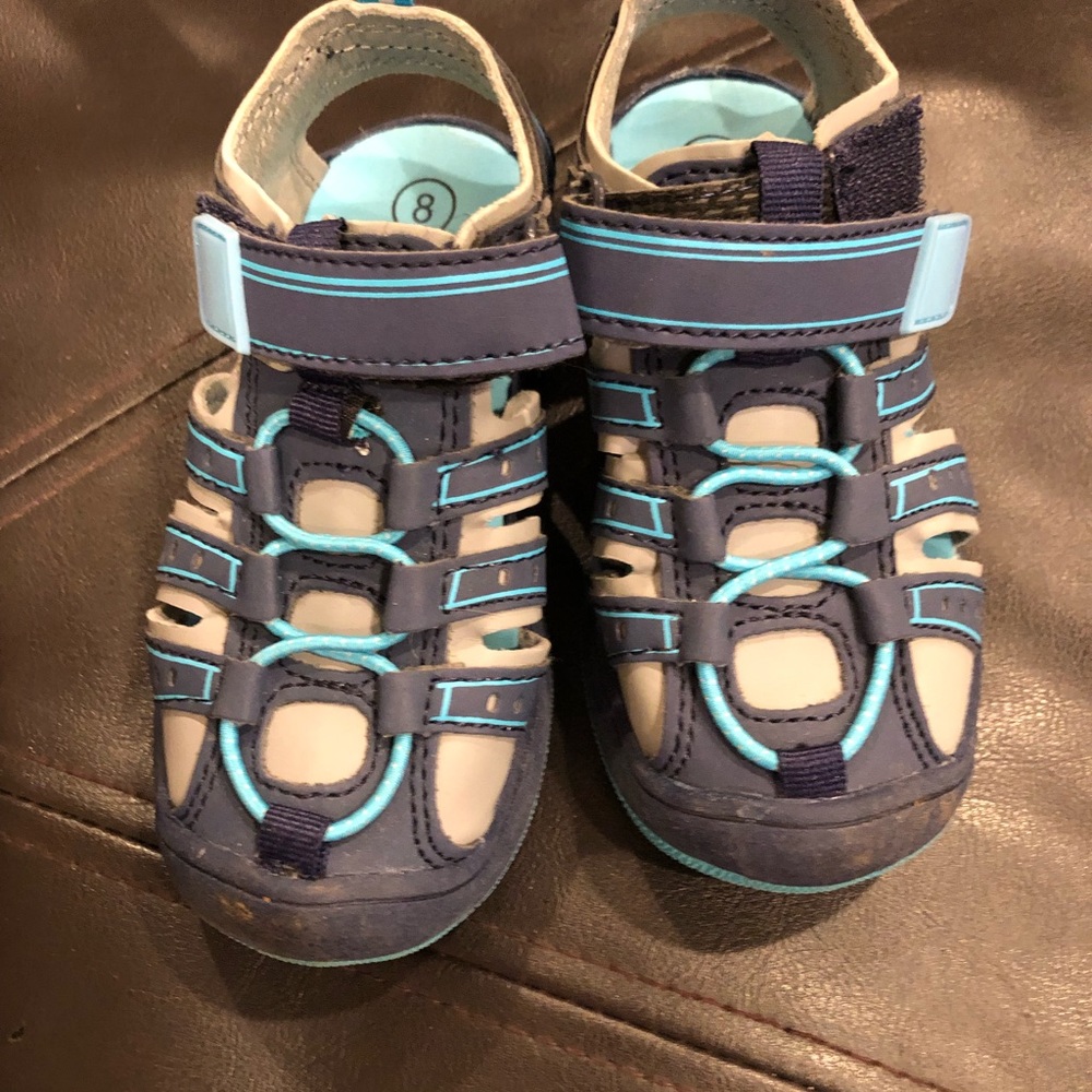 Cat and jack toddler boy size 8 shoes
